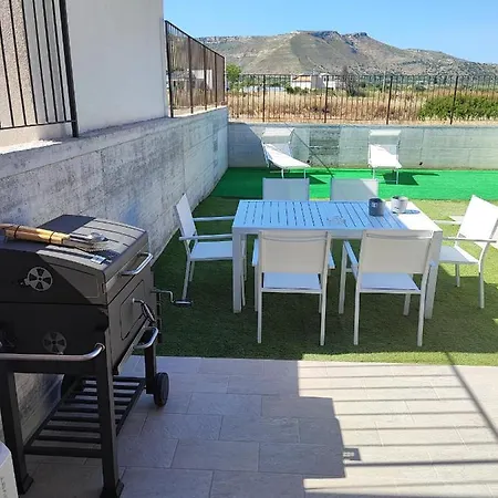 Borgellusa House Luigi Holiday home Avola