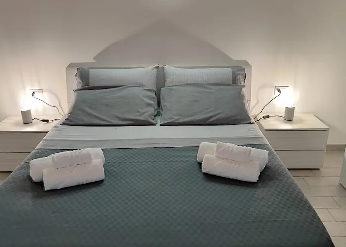 Borgellusa House Luigi 別荘 アヴォラ